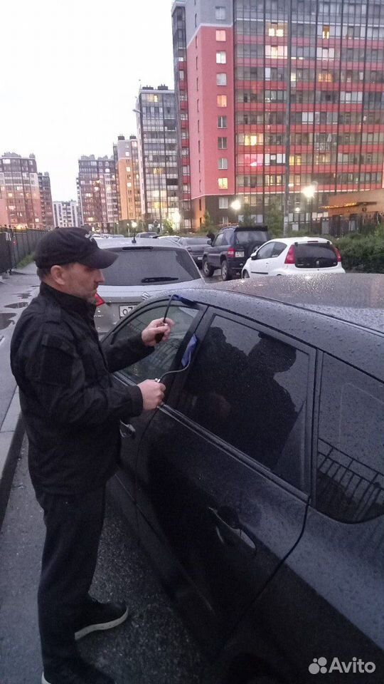 Вскрытие дверей автомобиля